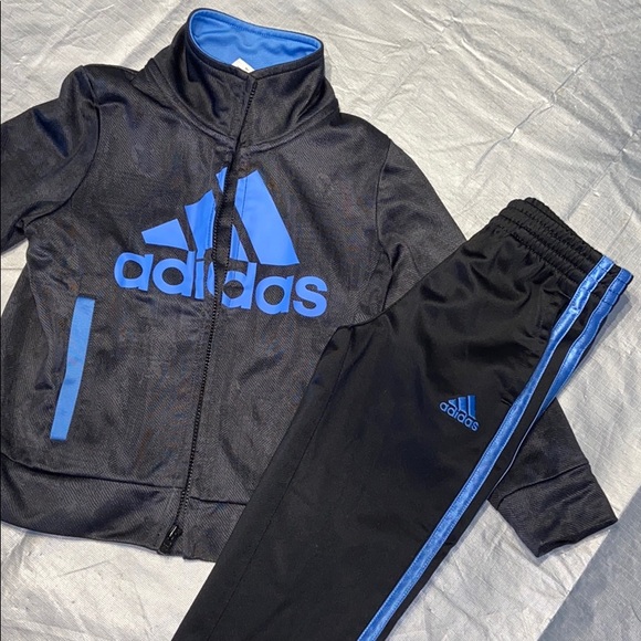 adidas Other - 💙🖤ADIDAS 🖤💙⭐️authentic ⭐️